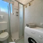 New Private Parking And Ac