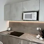Apartment New Private Parking And Ac *